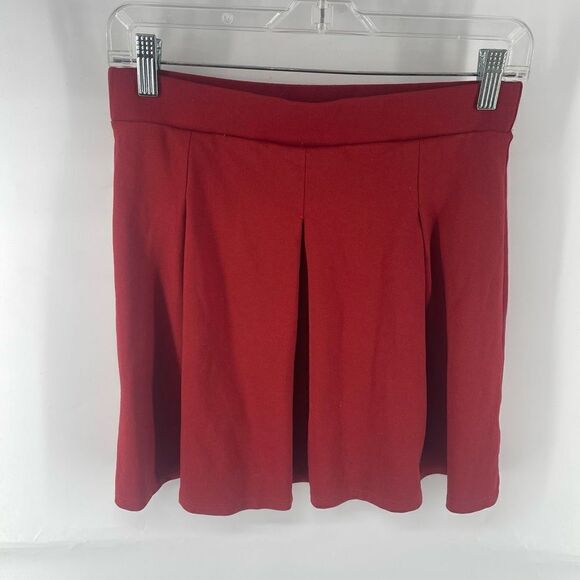 ModCloth Pleated skater Skirt Mini Flared Elastic Waist Stretch Red Size Medium - Picture 3 of 12